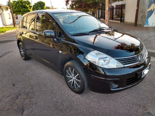 Nissan Tiida 1.8 Visia 2010