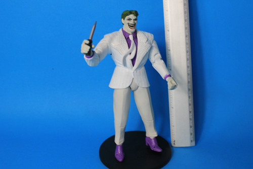 The Joker Batman: The Dark Knight Returns Dc Multiverse (Usado)