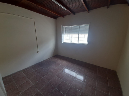 Apartamento 2 Dormitorios En Alquiler En Piedras Blancas U$s45000