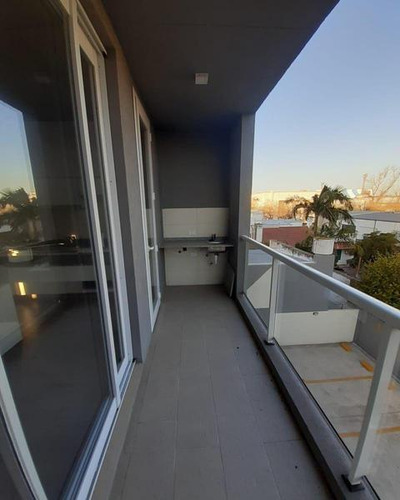 Caseros 300
