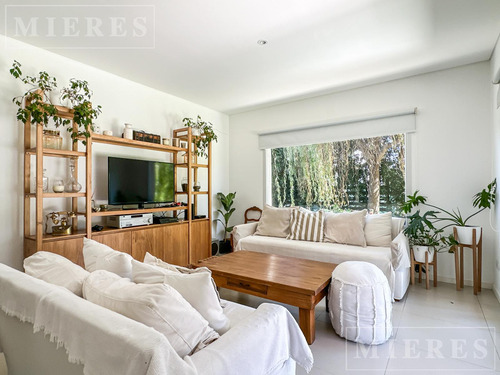 Casa En Venta Sobre Lote Interno - Barbarita - Bancalari