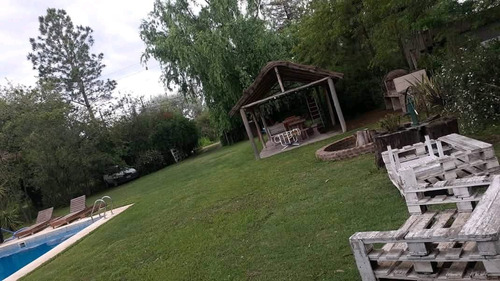 Vendo Casa Quinta Ubicada En Tomas Jofre - Mercedes Bs. As.