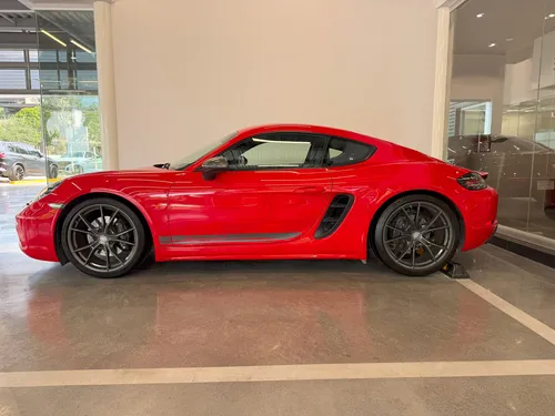 Porsche Cayman 2.0 T Coupé Pdk At