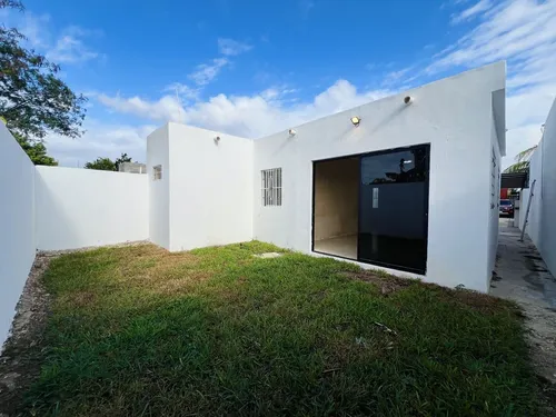 Casa En Venta En Ciudad Caucel Remodelada Con 2 Habitaciones Y 2 Baños