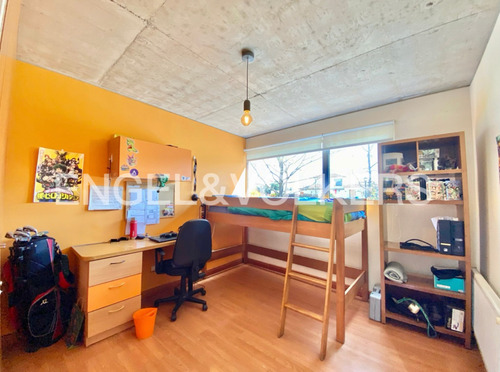 Luminosa Casa En Condominio Las Brisas