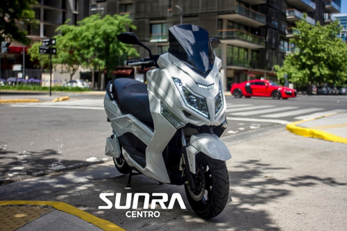 Scooter Sunra T9/ 5000 W /85 Km/h /litio 100 Km +18 Cuotas A
