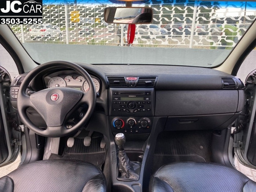 Imagem 7 de 9 de Fiat Stilo Attractive 1.8