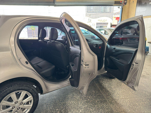 Toyota Etios XLS 1.5 Flex 5p Aut.