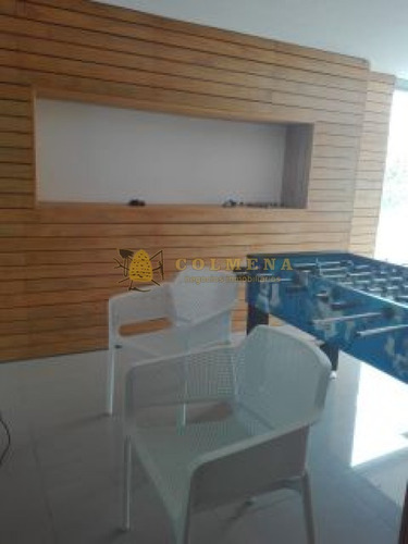 Apartamento De 2 Dormitorios 2 Baños, Con Terraza Con Vista Al Bosque. En Av Rooesevelt. Consulte!!!!!!- Ref: 2028