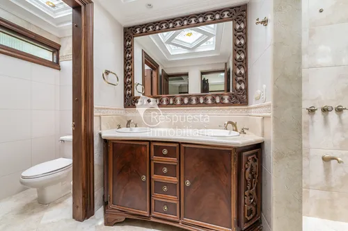 Vendo Hermosa Casa En El Poblado - Como Vivir En Una Finca.