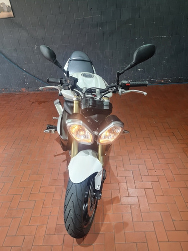 Imagem 6 de 12 de Triumph Street Triple 675