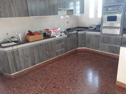 Imagen 20 de 27 de Excelente Galpón Con Vivienda. Rucci 934