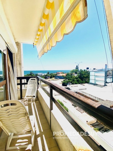 Apartamento Con Vista Al Mar De 1 Dorm. Playa Mansa, Punta Del Este- Ref: 806