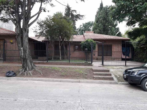 Casa En Venta En Ezpeleta Este