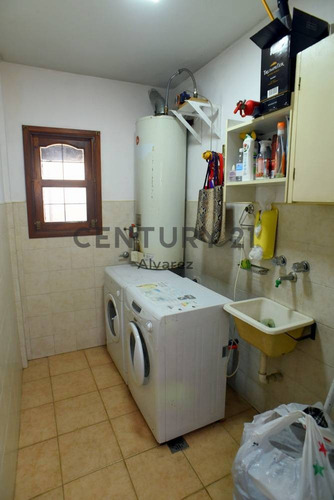 Imagen 9 de 27 de Venta De Casa De 6 Ambientes En Remedios De Escalada