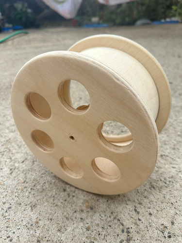 Carretilha De Madeira Para Pipa 19 Cm Diâmetro 6 Furos Cinza