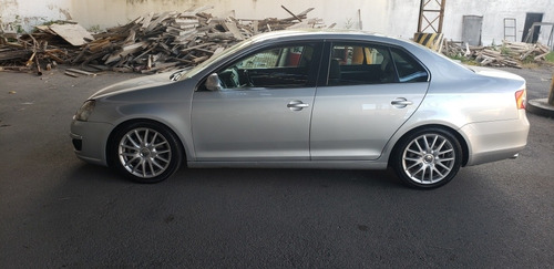 Volkswagen Vento 2.0 I Sportline Dsg 2010