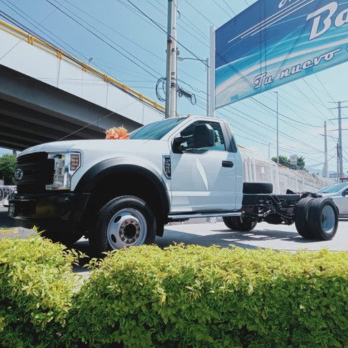 Imagen 3 de 15 de Ford Super Duty F550 2019