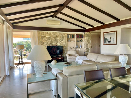 Imagen 13 de 30 de Casa En Venta Playa Mansa Frente Al Mar Cuatro Dormitorios - Punta Del Este Mansa