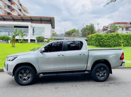 Toyota Hilux 2.4 Diésel 4X4