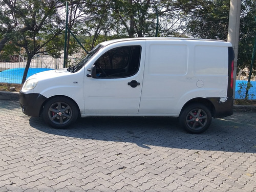 Imagem 1 de 2 de Fretes Rio De Janeiro E Viagens.