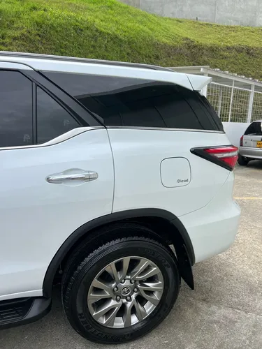 Toyota Fortuner 2.4 Diésel Srv 4X2