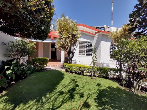 Casa En Un Solo Nivel En Venta En Jardines De Satelite, Cuernavaca Morelos.