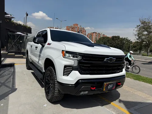 Chevrolet Silverado 5.3 Z71 4X4 At