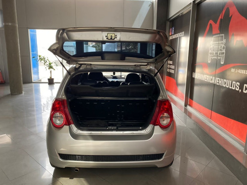 Imagen 5 de 8 de Chevrolet Aveo Lt