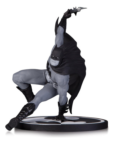 Batman Estatua Bryan Hitch Black And White Dc Stock
