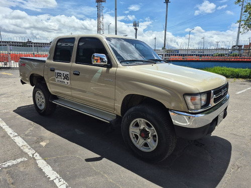 Toyota Hilux 2.4l