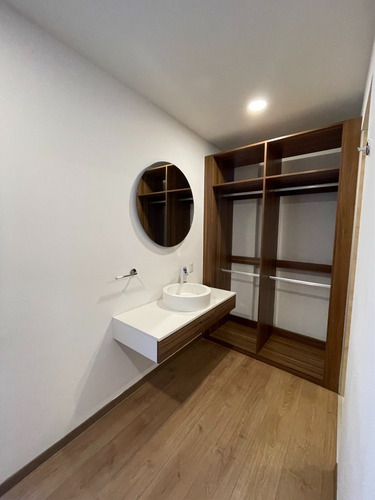 Imagen 11 de 20 de Aruna Con Terraza En Venta
