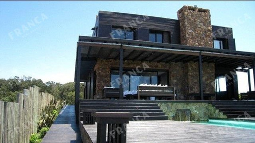 Casa Con Piscina En Santa Mónica, A Metros Del Mar. (ref: Fro-416)