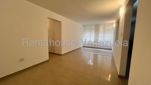 Amplio Apartamento En Colinas De La Tahona! #25-14016 Ricardo Rah