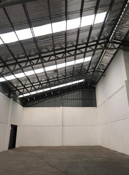 Arriendo Bodega En Macul 1140 M2 Con Oficina De 100m2
