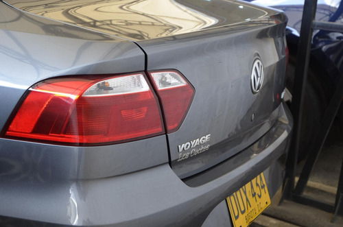 Volkswagen Voyage Confortline 1.6 Mec Fe Dox434