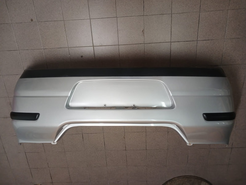 Paragolpes Trasero Nissan Tiida