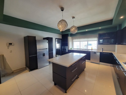 Ba272 - Naco | Apartamento Pent-house Victoriano En Alquiler | 500 M², 5 Habitaciones, 6 Baños | $2,500 Usd | #foxpiantini