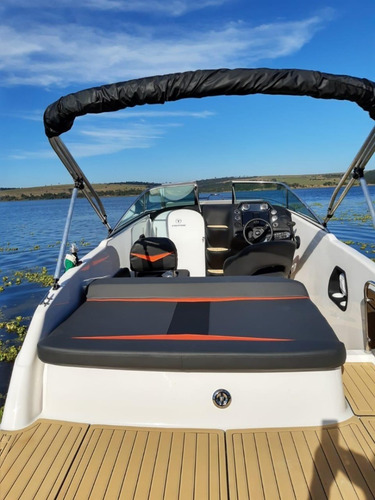 Imagem 6 de 8 de Lancha Triton 23 Pés Cabinada - Ñ Focker 240 Ventura Fs 230