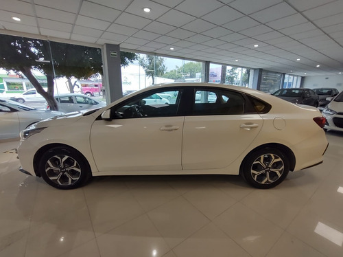 Imagen 4 de 15 de Kia Forte 2020 2.0 Lx 4 P At