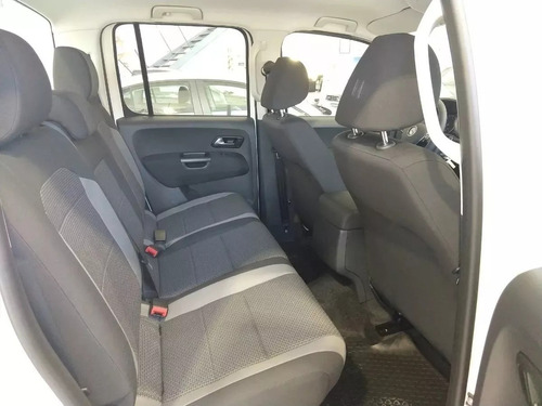 Imagen 6 de 25 de Volkswagen Amarok Comfortline 4x2 At 180cv 2.0tdi 2023 0km 7