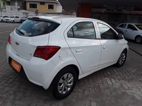Imagem 8 de 10 de Chevrolet Onix 1.0 Mpfi Lt 8v Flex 4p Manual