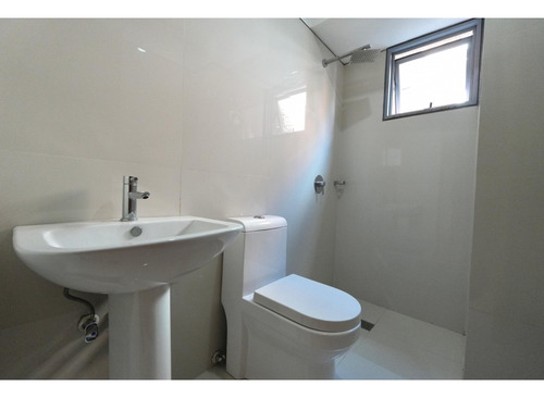 Hermoso Apartamento En Alquiler En Lomas De Las Mercedes 216,67 M2