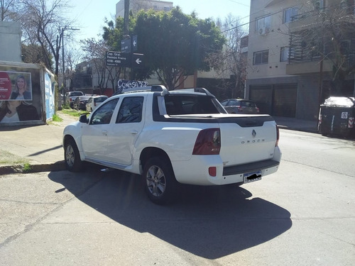 Imagen 3 de 10 de Renault Duster Oroch 2017 2.0 Privilege