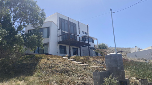 Casa Unica Con Vista Unica En El Condor, Rio Negro