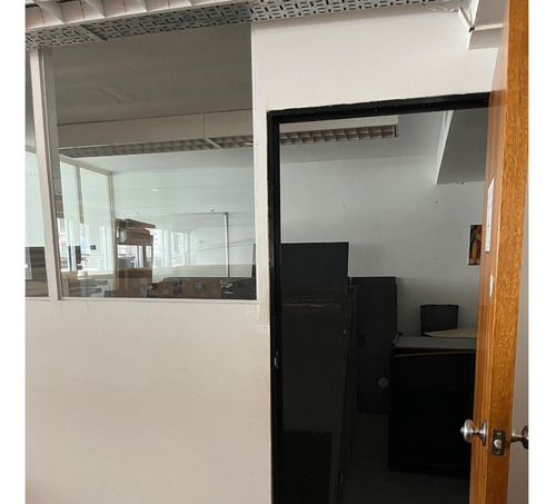 Imagen 3 de 5 de Excelentes Oficinas Al Frente Super Oportunidades