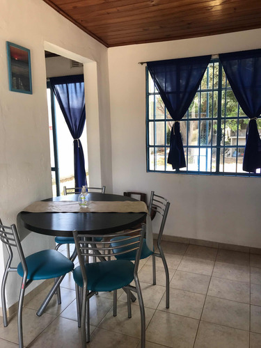 Casa Azul Chascomús H/4 P