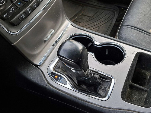 Jeep Grand Cherokee LAREDO 3.6 4X2 AT