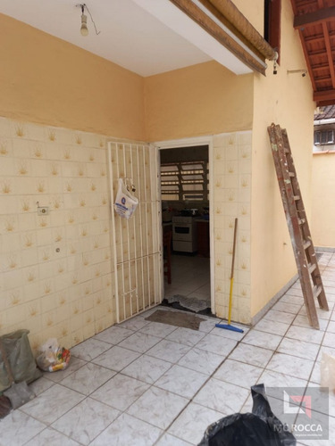 Imagem 2 de 13 de Casa 2 Dormitórios, 8 Vagas - Praia Grande - R273