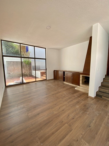 Imagen 5 de 22 de Casa En Venta Totalmente Remodelada Con 3 Recs En Barrio Del